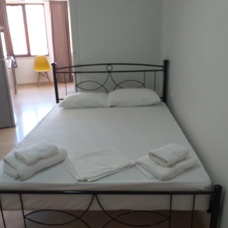 Happy Suite Heraklion  Bagian luar foto