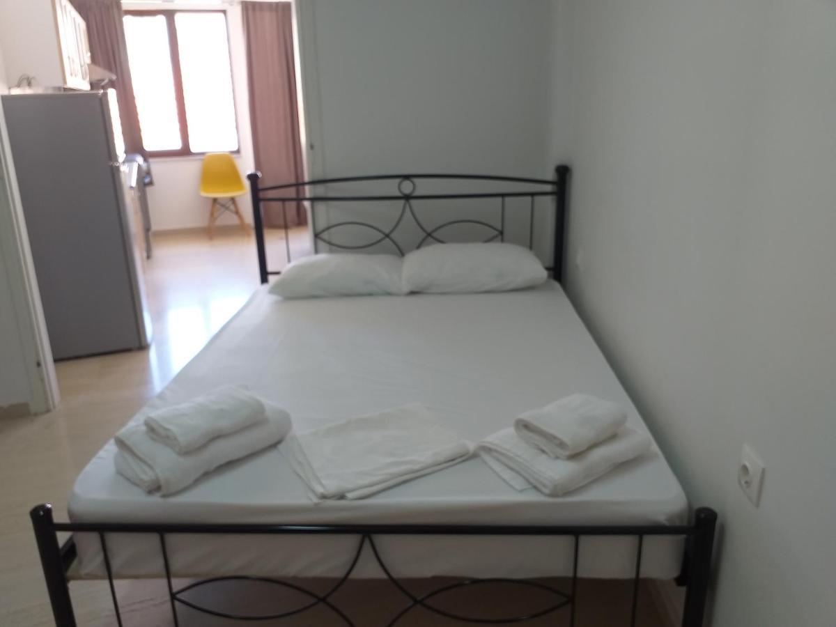 Happy Suite Heraklion  Bagian luar foto